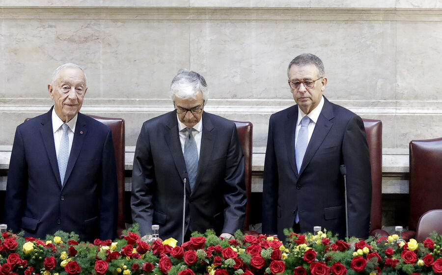 Marcelo Rebelo de Sousa, José Pedro Aguiar Branco e António José Seguro poucos momentos antes do juramento