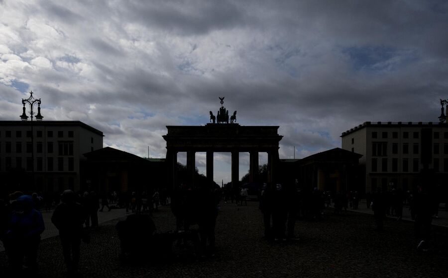 Propriedade em Berlim vendida por 22 milhões à Fundação Friedrich Ebert eleva valor arrecadado com vendas de imóveis do Estado.