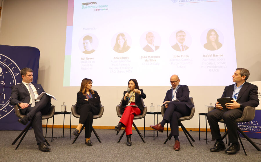 Talks ESG na Católica Porto Business School debate sustentabilidade e critérios de investimento.
