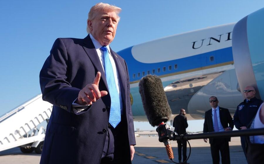 Declarações de Donald Trump colocaram Brent abaixo dos 100 dólares.