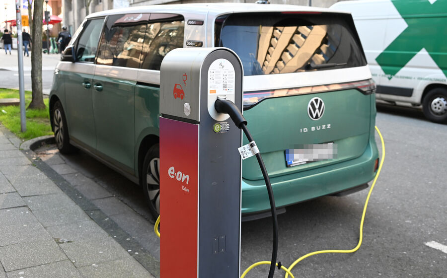 O ID. Buzz, a versão elétrica da célebre 'pão de forma', é um dos modelos afetados.