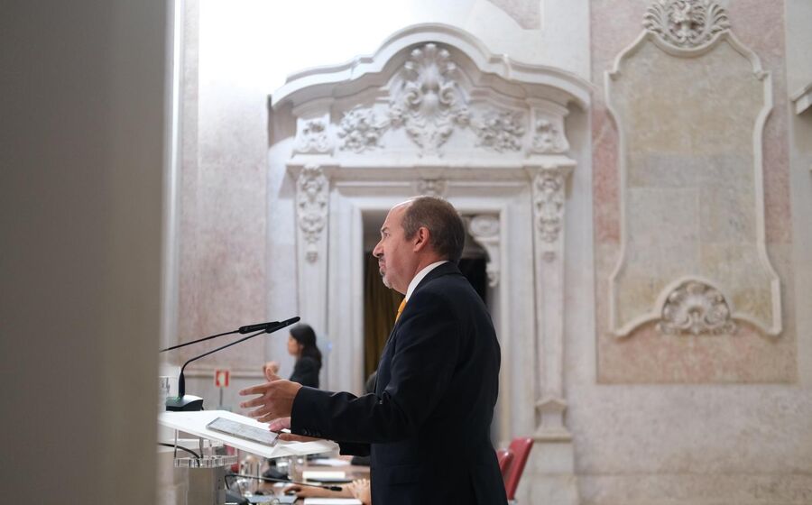 Álvaro Santos Pereira disse que duração do conflito no Médio Oriente é fundamental para aferir impacto.