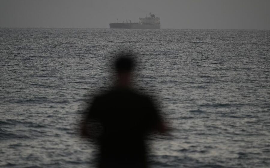 Petroleiro russo com 740 mil barris de crude atraca em Cuba.