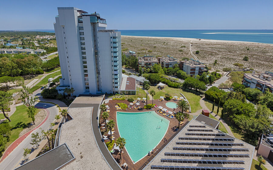 Arrow rebatizou os hotéis que adquiriu em Tróia à família de Belmiro de Azevedo.