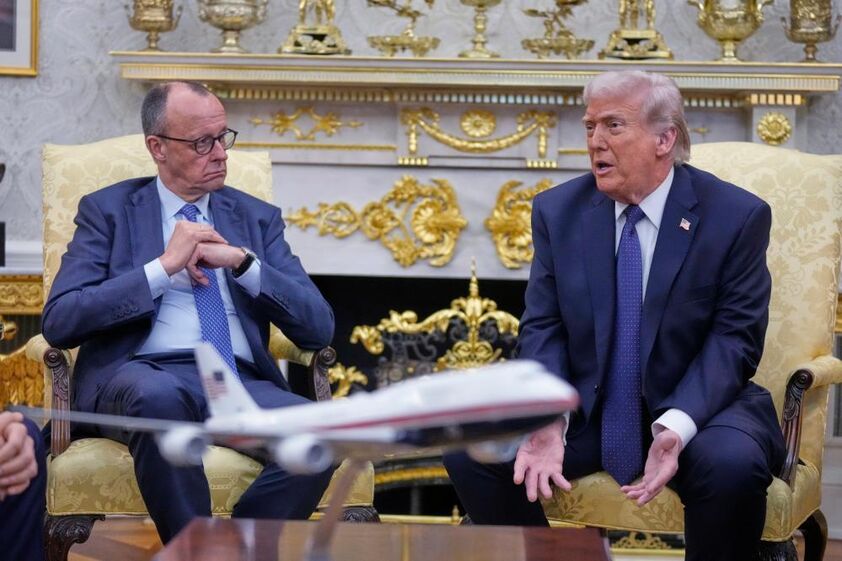 Trump reúne-se com Merz em meio a tensões comerciais entre Espanha e EUA