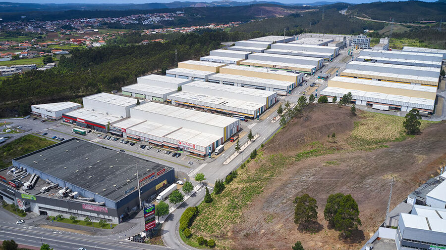 No final de 2023, Mário Ferreira comprou o Lago Discount ao Novo Banco e converteu-o no Famalicão Central Park.