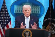 Donald Trump fala à imprensa.