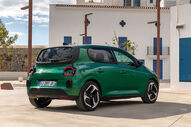 Renault Twingo E-Tech em Ibiza: um citadino prático e divertido.
