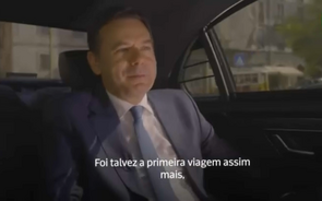 Governo publica vídeo de Luís Montenegro no carro sem cinto de segurança