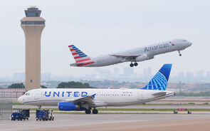 American Airlines rejeita fusão com United, ações desvalorizam.