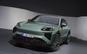 Novo Porsche elétrico apresentado em verde