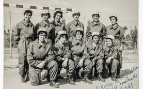 Enfermeiras paraquedistas portuguesas retratadas em 1961, antes da guerra colonial