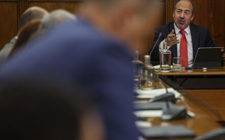 O governador do Banco de Portugal defendeu decisão sobre reforma de Centeno.