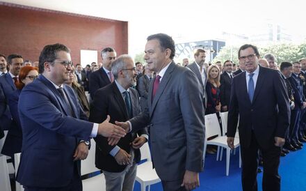 Ministros das Finanças, Negócios Estrangeiros e Economia com o primeiro-ministro na apresentação do PTRR    