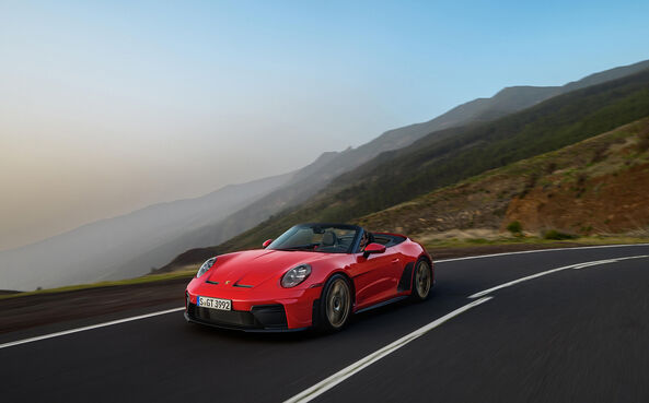 Porsche 911 GT3 exibe design e prazer de condução