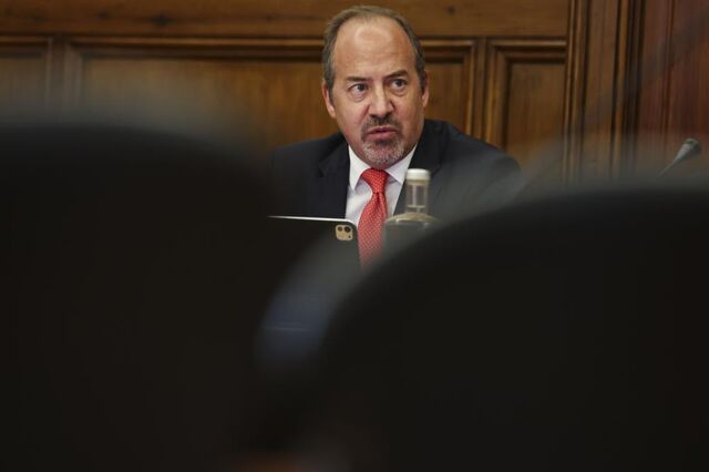 Santos Pereira defende equipa de previsões: 'São do melhor que eu vi em todo o mundo'