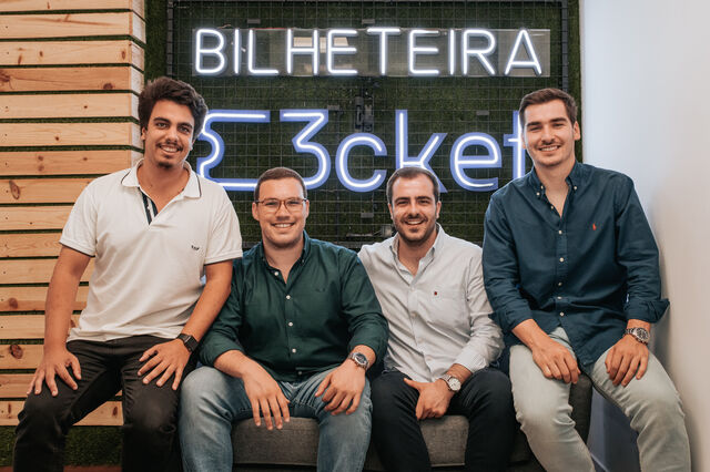3cket de 4 amigos levanta-se da pandemia e ganha bilhete para conquistar o mundo