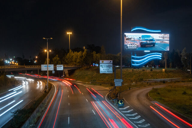 DreamMedia de Gaia ganha em tribunal reativação de “outdoors” digitais nas entradas de Lisboa