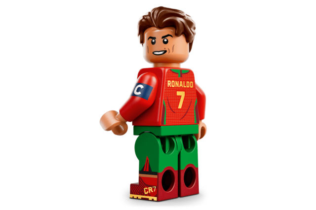 Quer um Ronaldo em casa? Lego lança coleção com capitão das quinas até 80 euros