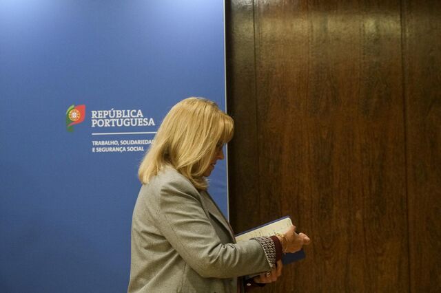 'Construção' de proposta de reforma da lei laboral vai para consulta 'definitiva' de parceiros, anuncia ministra