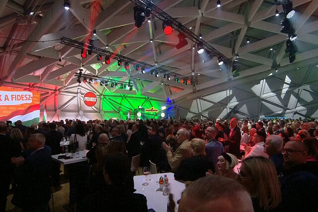 Orbán admite derrota após 16 anos no poder. Magyar vence eleições na Hungria