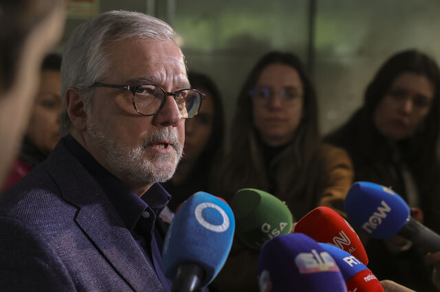 UGT admite banco de horas por acordo mas exige pagamento extra e isenção para pais