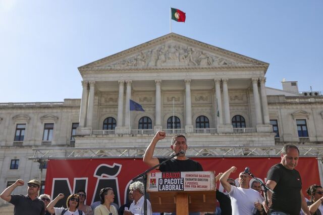 Milhares em Lisboa contra pacote laboral quando Governo quer finalizar negociação