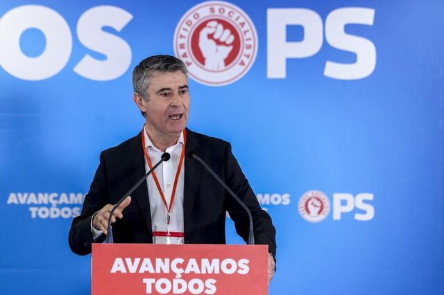 Medina, Alexandra Leitão e Ana Catarina Mendes na Comissão Política Nacional do PS