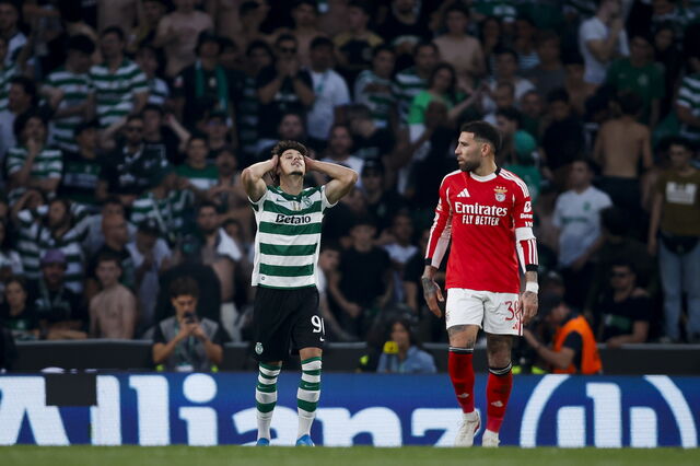 Benfica vence Sporting e relança luta pelo segundo lugar