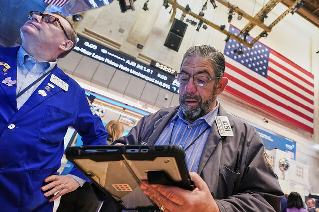 Receios de nova escalada da guerra atiram Wall Street para o vermelho. Texas Instruments dispara 19%