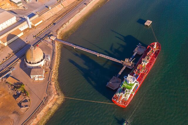 Porto de Setúbal prepara nova concessão do terminal multiusos da Mitrena