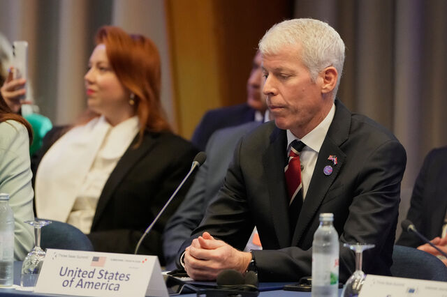 Estreito de Ormuz pode reabrir sem que todas as minas sejam removidas, diz secretário de Energia dos EUA