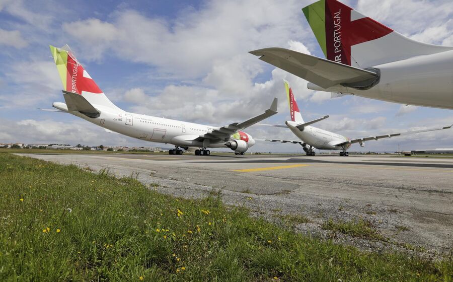 Os três interessados vão propor o seu preço, ainda que provisório, pela companhia portuguesa.