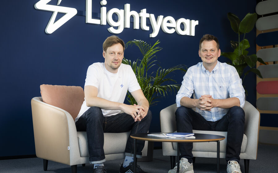 Martin Sokk e Mihkel Aamer são cofundadores da Lightyear.