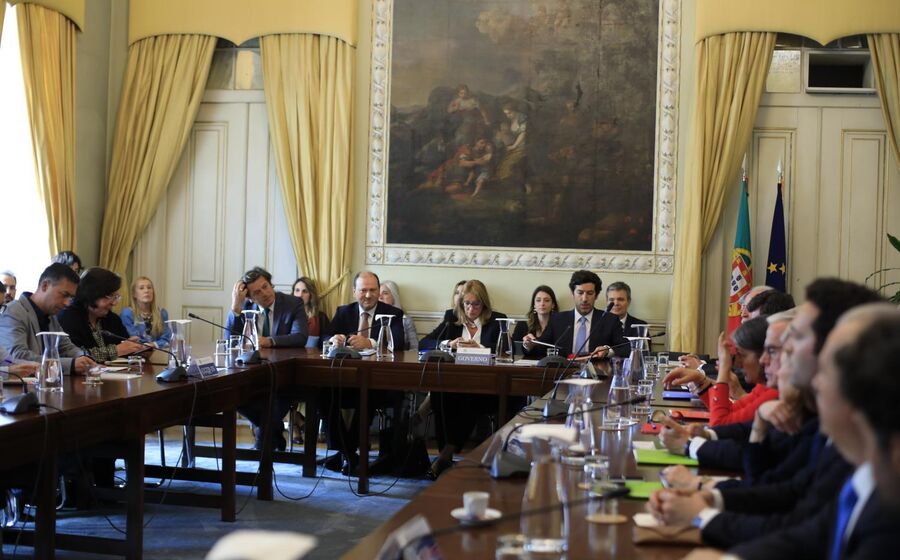 A reunião de concertação social propriamente dita começou com cerca de 40 minutos de atraso.