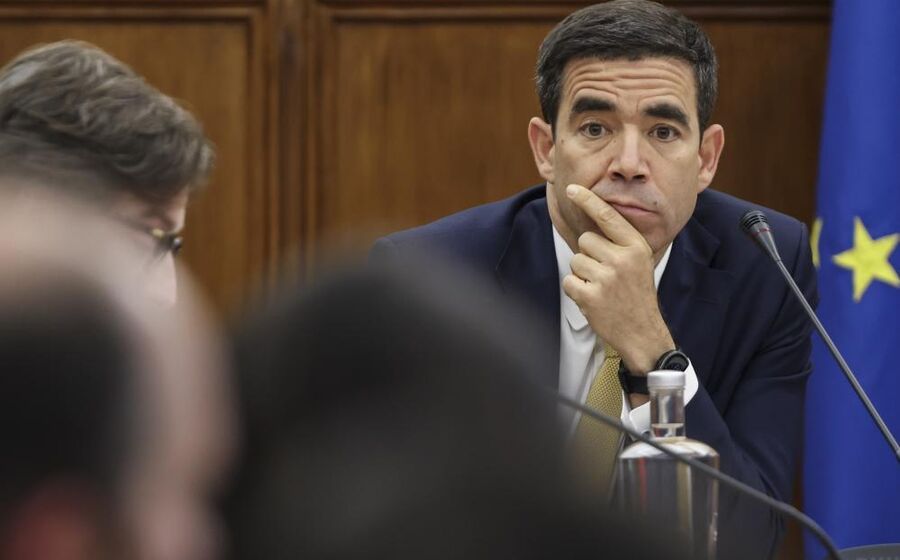 Leitão Amaro esteve no Parlamento para falar sobre o apagão