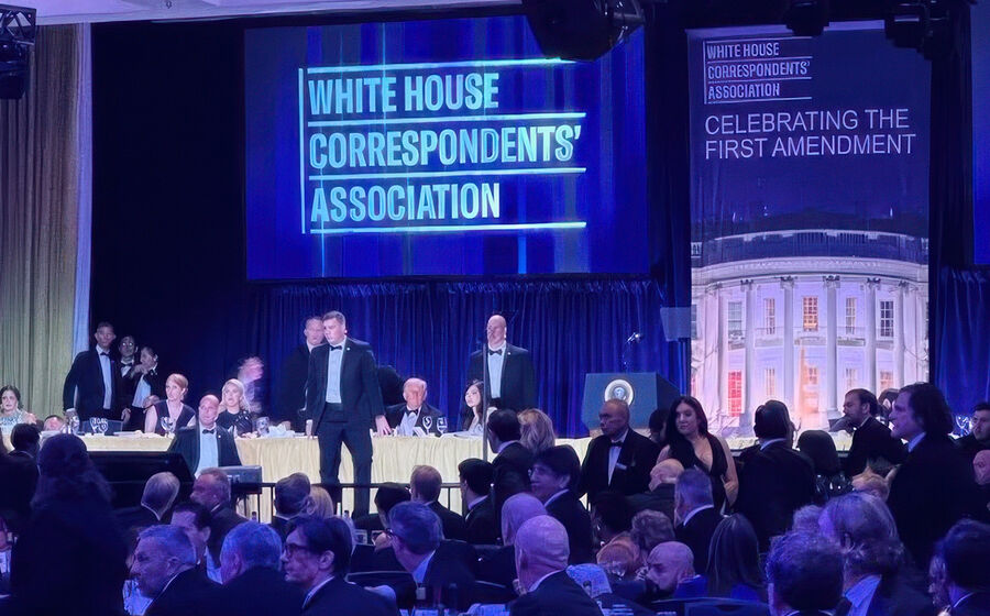 Trump foi retirado às pressas pelos serviços secretos