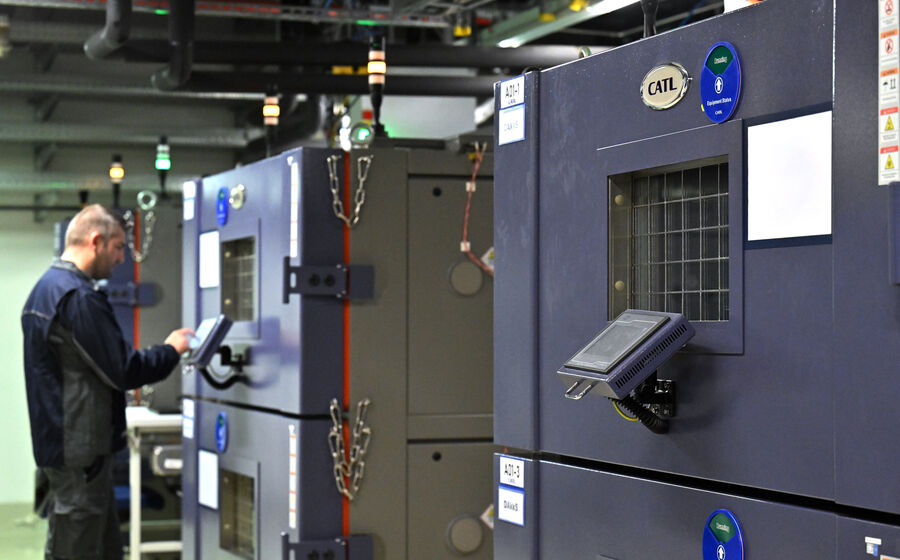 A CATL é a maior fabricante mundial de baterias.