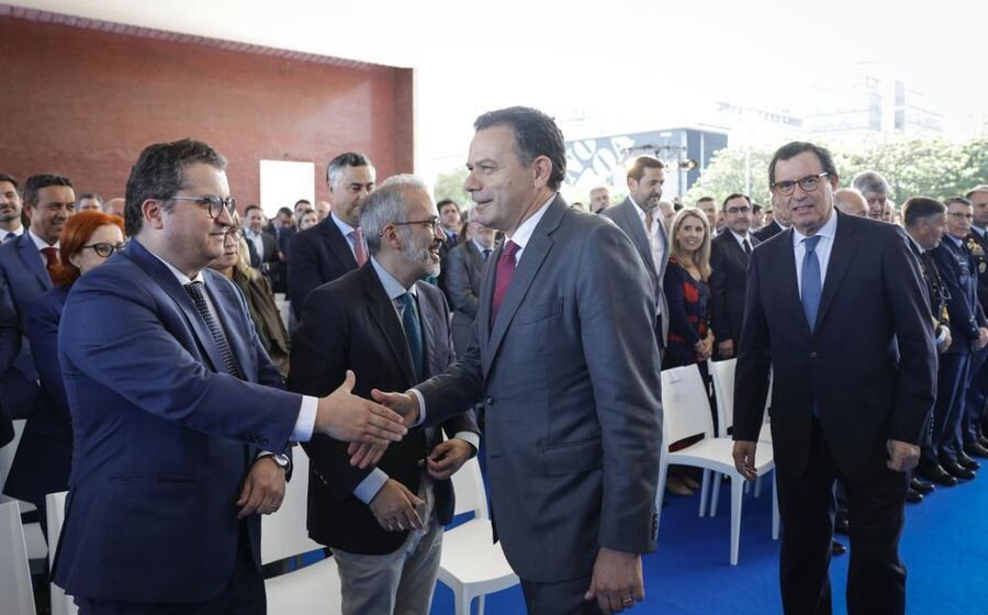 Ministros das Finanças, Negócios Estrangeiros e Economia com o primeiro-ministro na apresentação do PTRR    