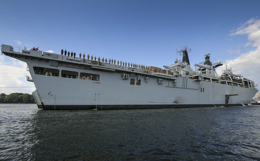 O Reino Unido aliou-se a nove países europeus para uma força naval conjunta.