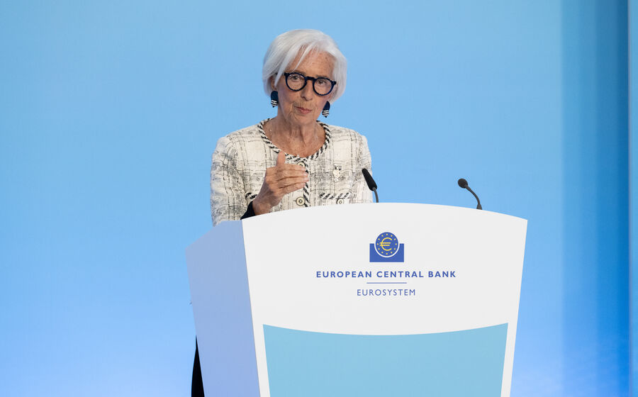 Christine Lagarde, presidente do BCE, admitiu que os riscos intensificaram-se devido à guerra.
