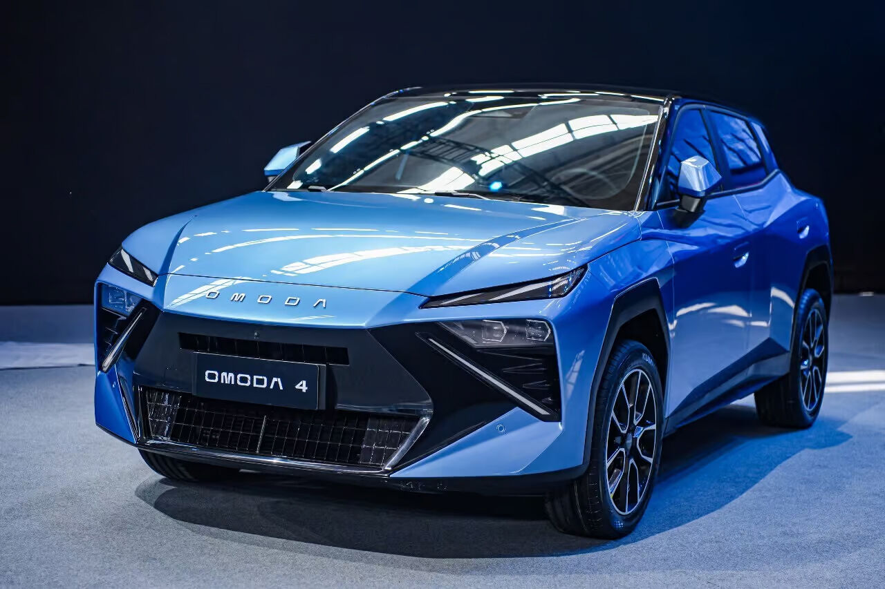 O novo OMODA 4 exibido no Salão Internacional do Automóvel de Pequim