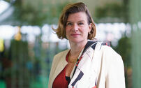 Mariana Mazzucato defende uso de lucros excessivos para baixar preços e apoiar famílias