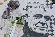 Artista urbano Edis One criou mural gigante de António Lobo Antunes