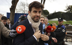 Gerard Piqué multado em 200 mil euros por 'insider trading'