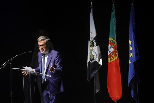 Carlos Moedas passa negócio das luzes de Natal para ex-chefe de gabinete