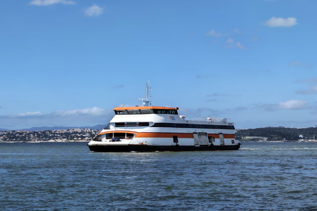 Transporte de veículos na ligação fluvial da Trafaria retomado nesta segunda-feira