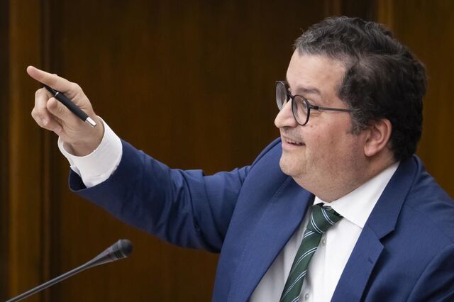 Miranda Sarmento acredita que Portugal consegue evitar défice este ano