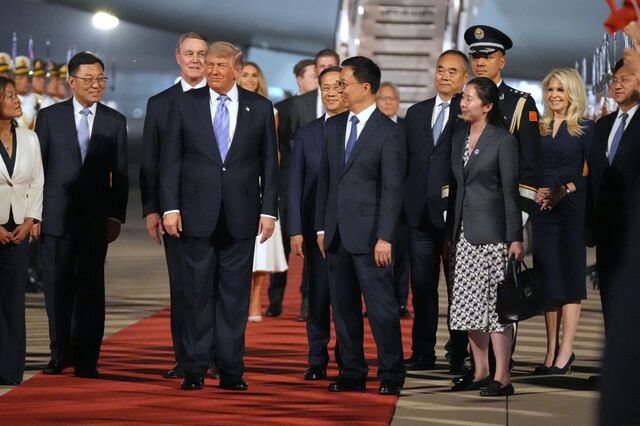 Donald Trump já está na China. Veja as primeiras imagens
