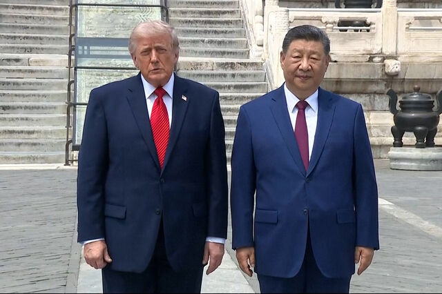 Trump e Xi Jinping visitam Templo do Céu em Pequim